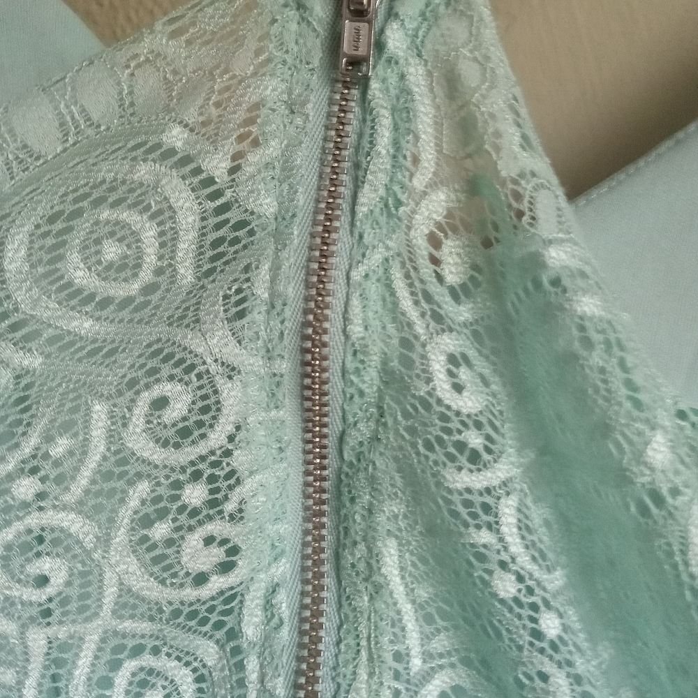 Dress - Picture 10 of 12